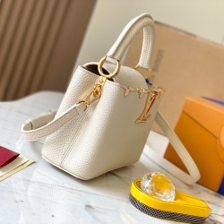 M23330Capucines Mini HandbagSize：21 * 14 * 8Cm