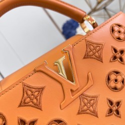 M22863Capucines MM Handbagssize：31.5x20x11cm