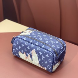 47528cosmetic bagsize28x16x13cm。