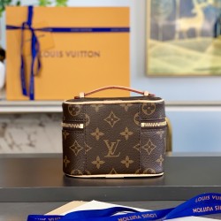 M44936  Nice Nano Cosmetic Bagsize：14x10.2x8.5cm