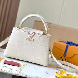 M23331Capucines Small HandbagSize：27 * 18 * 9Cm