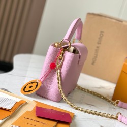 M22121Capucines Capushell Mini Tote Bag：22 x 14 x 7.5 
