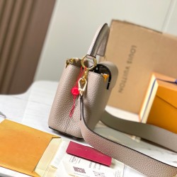  M23330Capucines Mini HandbagSize：21 * 14 * 8Cm
