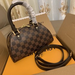 M50202Onthegomini Handbags