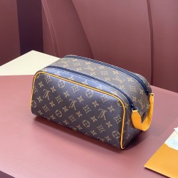M46696Dopp Kit Toiletry Bag：28 x 15 x 16.5 