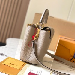  M23331Capucines Small HandbagSize：27 * 18 * 9Cm