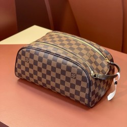 47528Damier Graphite Cosmetic Bag-size28x16x13cm。