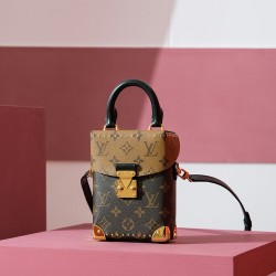 M82465 CAMERA BOX Handbag