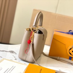  M23330Capucines Flower Crown HandbagSize：21 * 14 * 8Cm