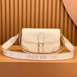 DIANE Handbag M46583 White23x16x8.5CM
