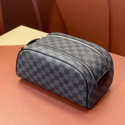 47528Damier Graphite Cosmetic Bag-size28x16x13cm。