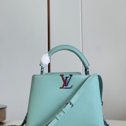 M22055 Green Small Capucines BB Handbagsize：27x18x9cm 