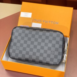 Damier Graphite Clutch Bag N47521