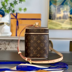 M42265 Cosmetic Bag Large：24*14*17 cm。