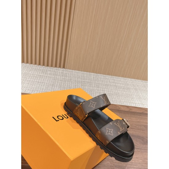 LV SLIPPERS