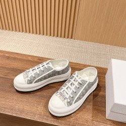 Embroidered Canvas Shoes