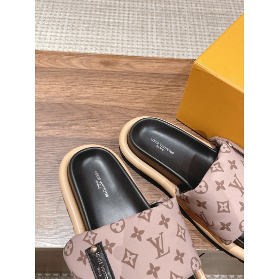 LV SLIPPERS