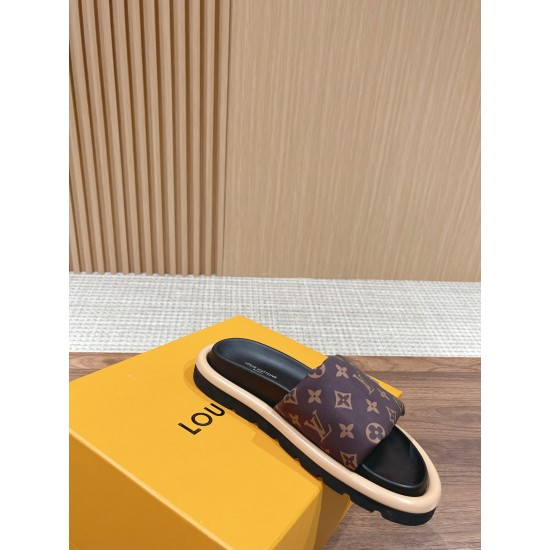 LV SLIPPERS
