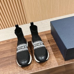 sock shoes