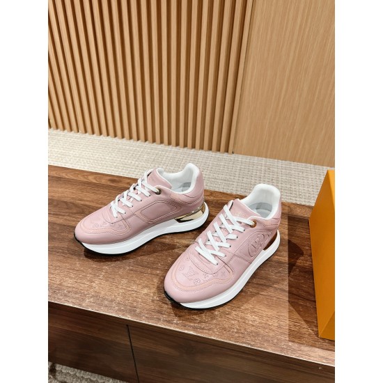 LV SNEAKERS