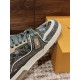 LV SNEAKERS