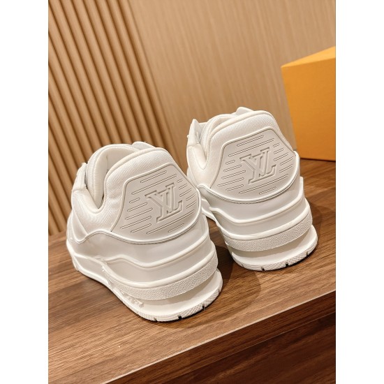 LV SNEAKERS