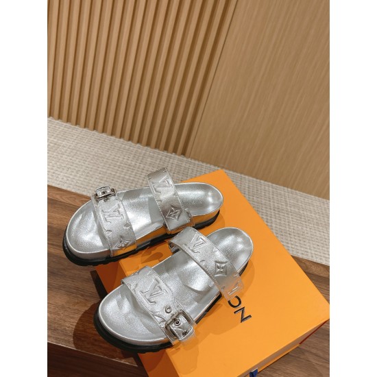 LV SLIPPERS