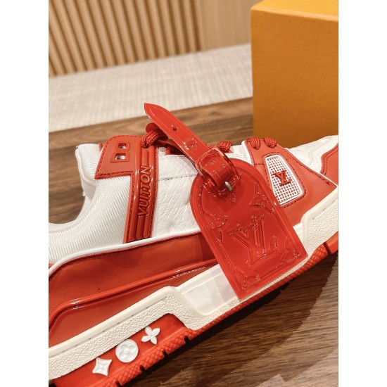 LV SNEAKERS