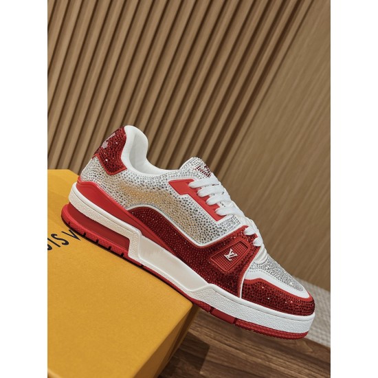 LV SNEAKERS