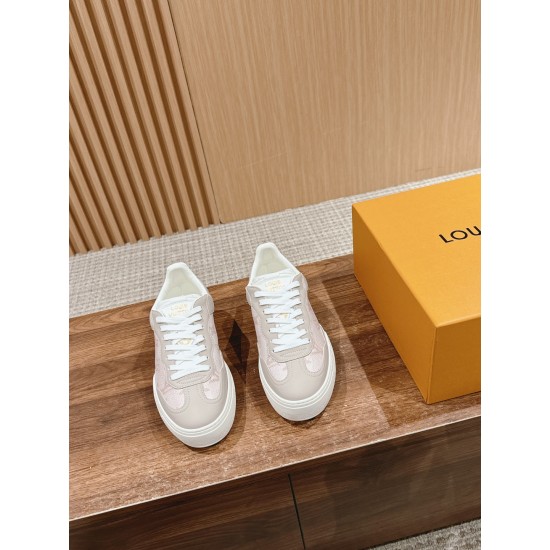 LV SNEAKERS