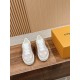 LV SNEAKERS