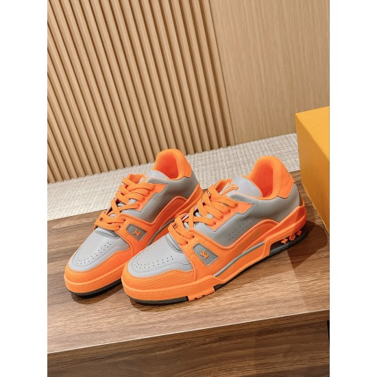 LV SNEAKERS