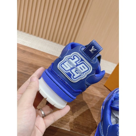 LV SNEAKERS