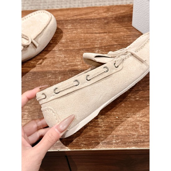 open-toed shoe open-toed shoe