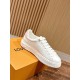 LV SNEAKERS