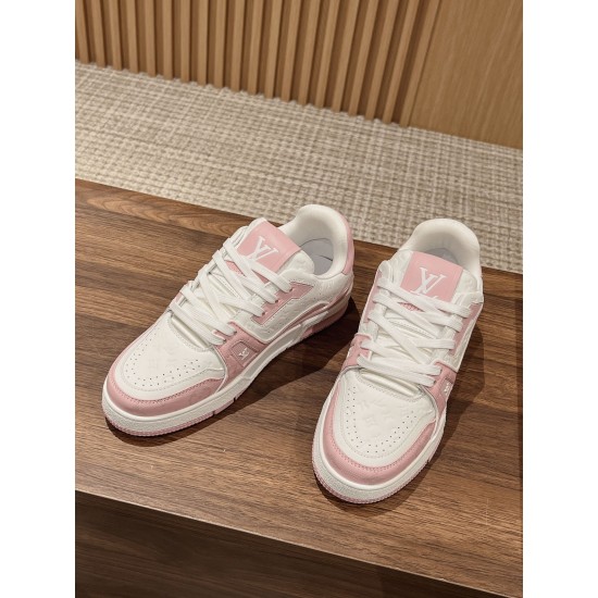 LV SNEAKERS