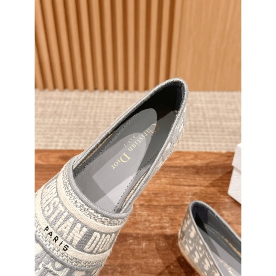 slippers slippers