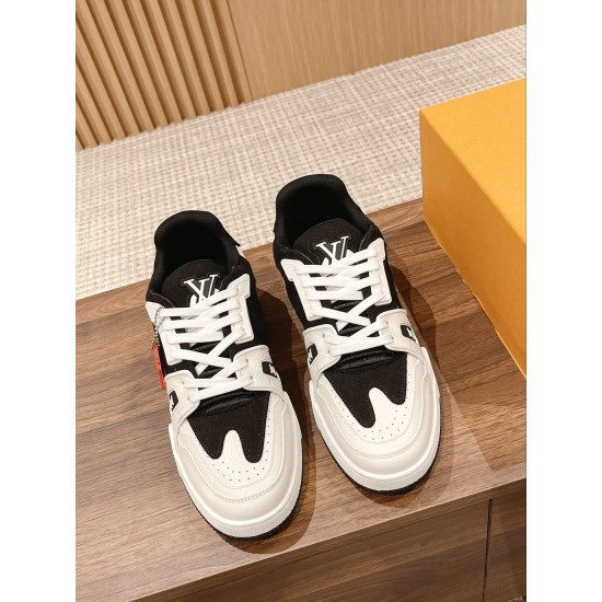 LV SNEAKERS