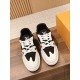 LV SNEAKERS