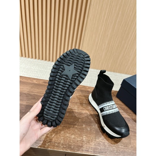 sock shoes