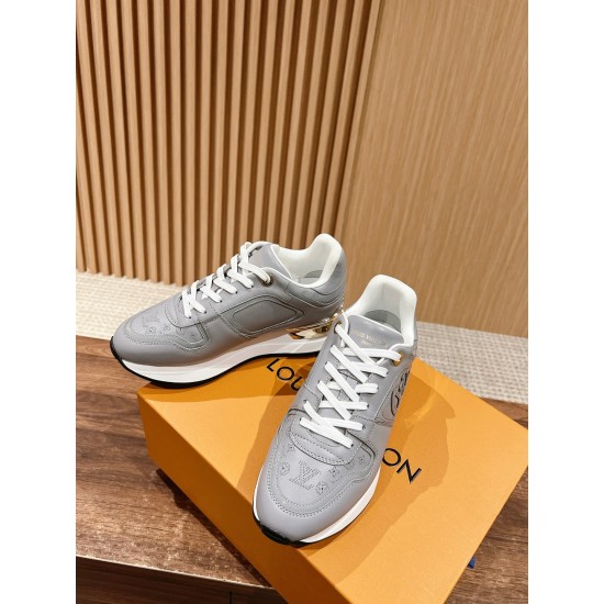 LV SNEAKERS