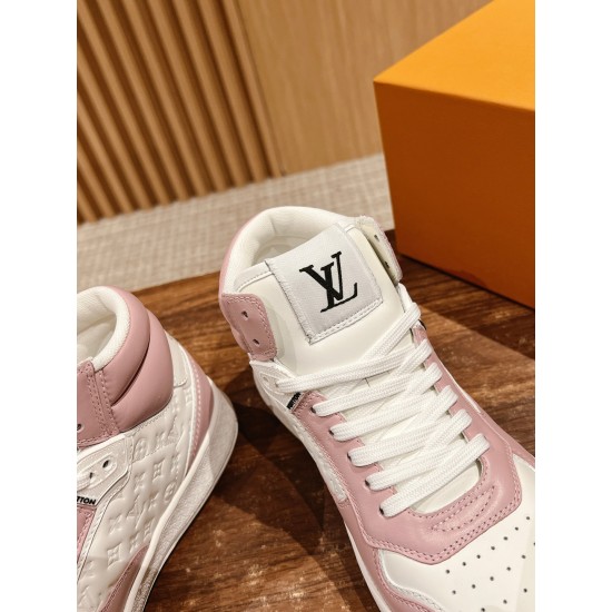 LV SNEAKERS