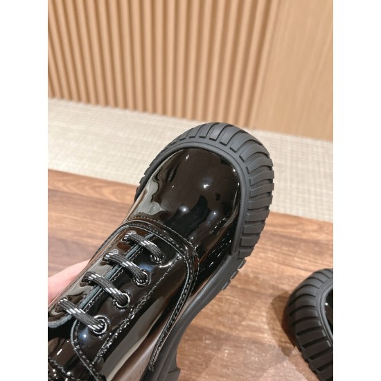 LV Sneakers