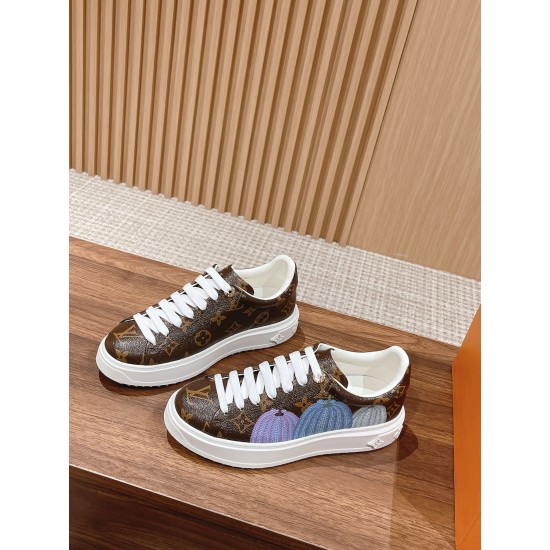 LV SNEAKERS