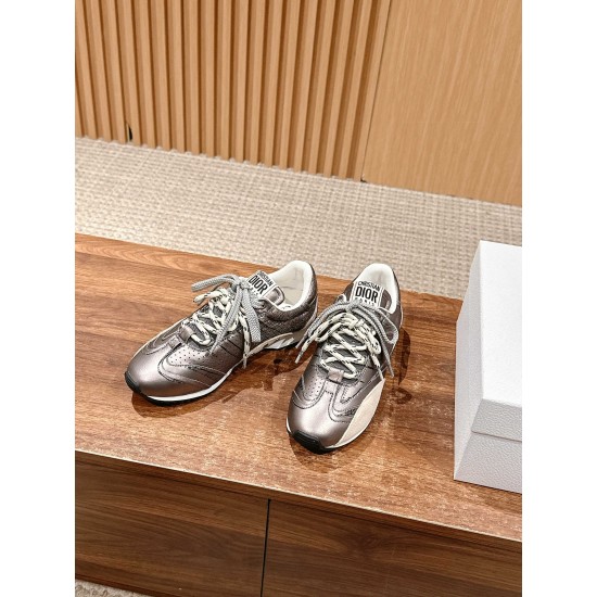 sneakers sneakers