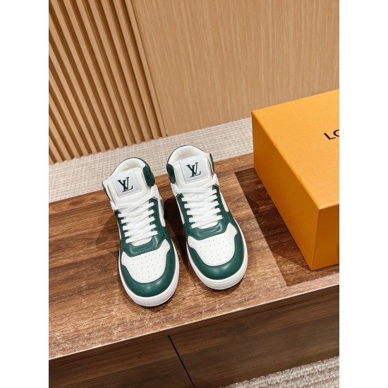 LV SNEAKERS