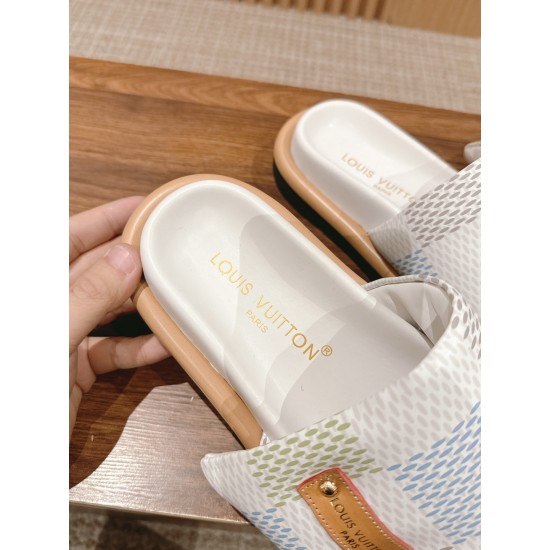 LV SLIPPERS