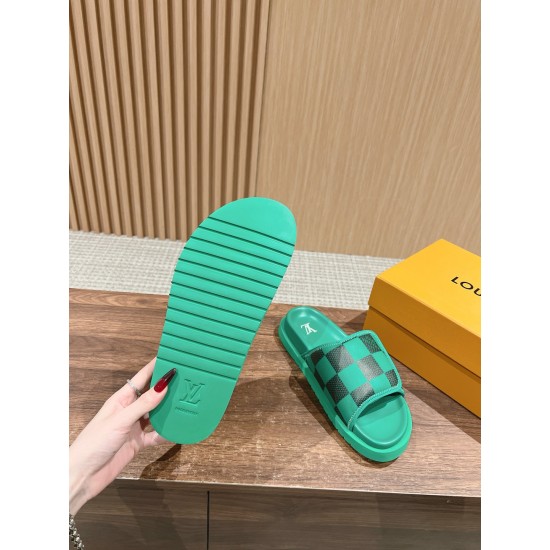 LV SLIPPERS