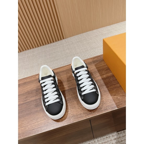 LV SNEAKERS