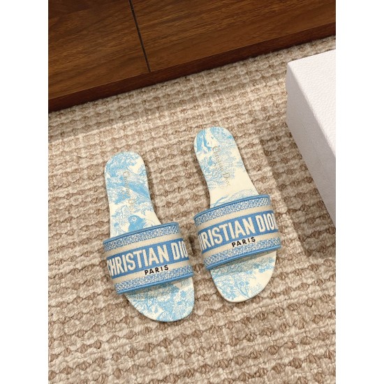 slippers slippers